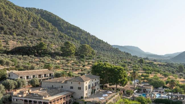 Fincahotel & Spa Rural Monnaber Nou - exklusiver Urlaub mit Mietwagen