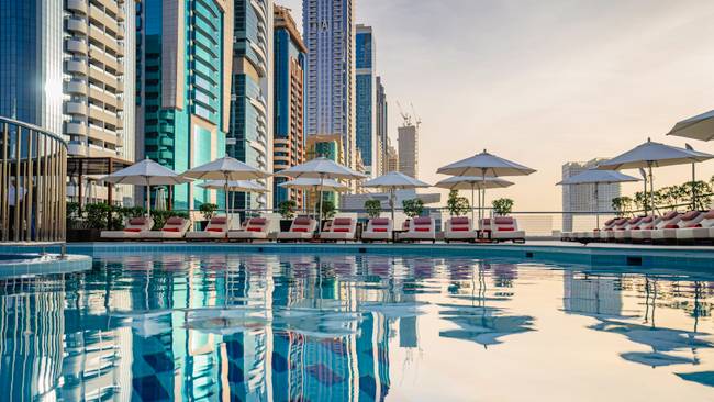 Towers Rotana & The Cove Rotana Resort - HolidayCheck Award Gewinner 2026!