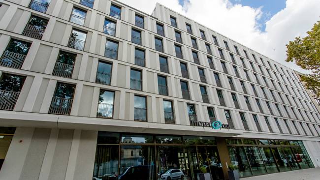 Das große Jubiläums-Event in Köln - Motel One Neumarkt Köln