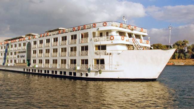 Superiorschiff & Seven Seas Jolie Bay