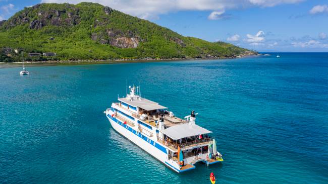 MY Pegasos - Seychellen & DoubleTree by Hilton Allamanda & Carana Beach Hotel