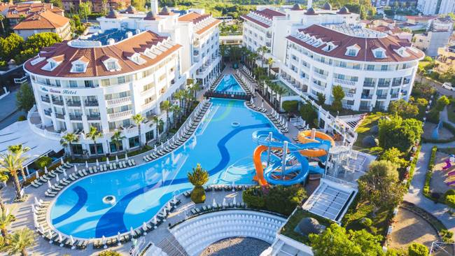 Alba Queen Hotel