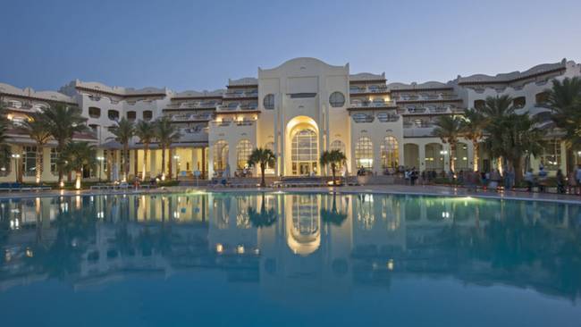 Royal Lagoons Aqua Park Resort & Spa