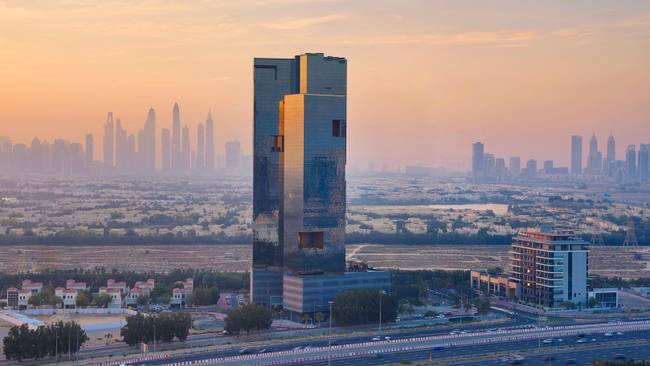 Hotel Local & Taj Exotica Resort & Spa The Palm