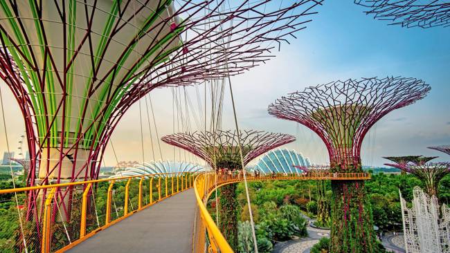 Großstadtflair in Singapur & Trauminsel Bali erleben