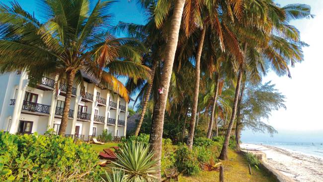 Strand & Safari zum günstigsten Preis - Papillon Lagoon Reef inkl. 2-tägiges Safarierlebnis